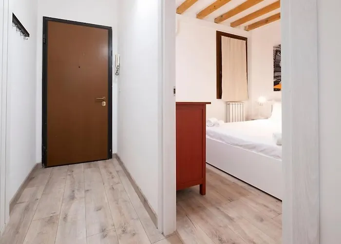 Isaia 41 Apartment Bologna